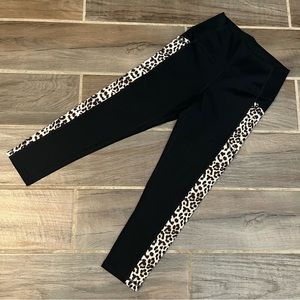 Zyia Active Black Leopard Pockets Hi-Rise Capri 20” Inseam Size 4